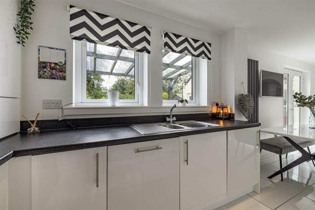 43 Knoll Park Galashiels 22.JPG
