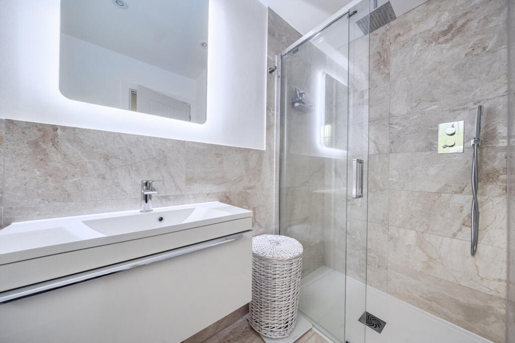 Ensuite