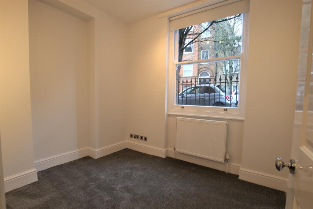 8 bedroom 2.JPG