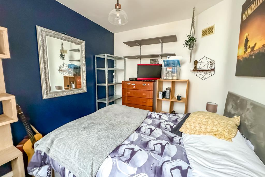 Bedroom/Lounge