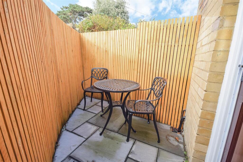 9229courtyardnew.jpg