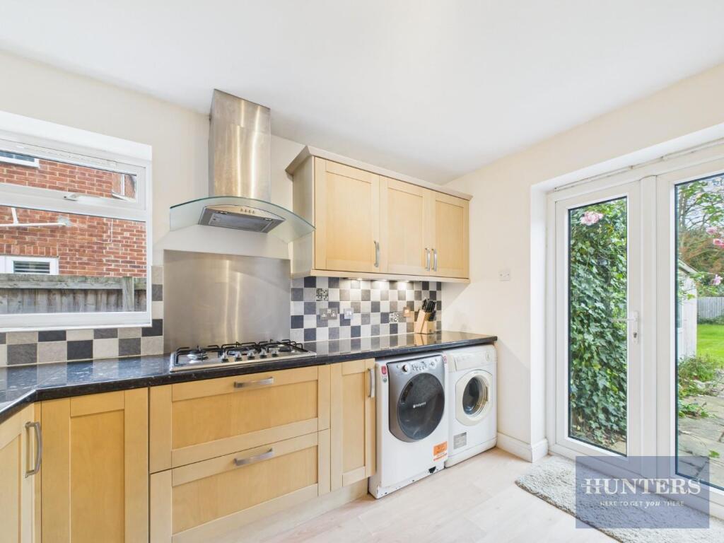 Kitchen / Breakfast Area