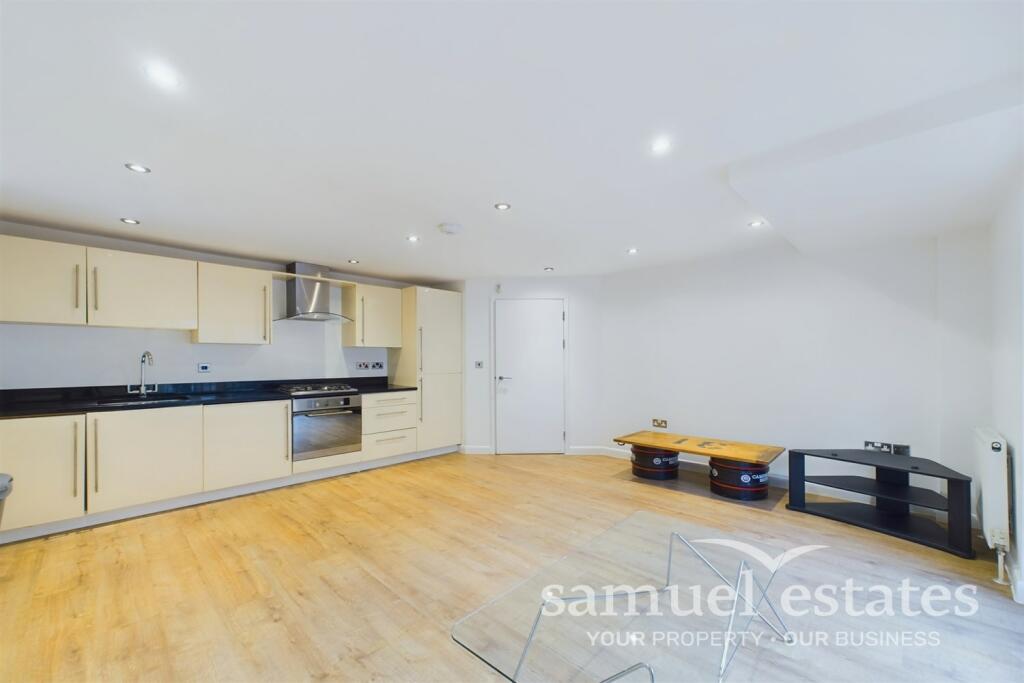 Living Room / Kitche