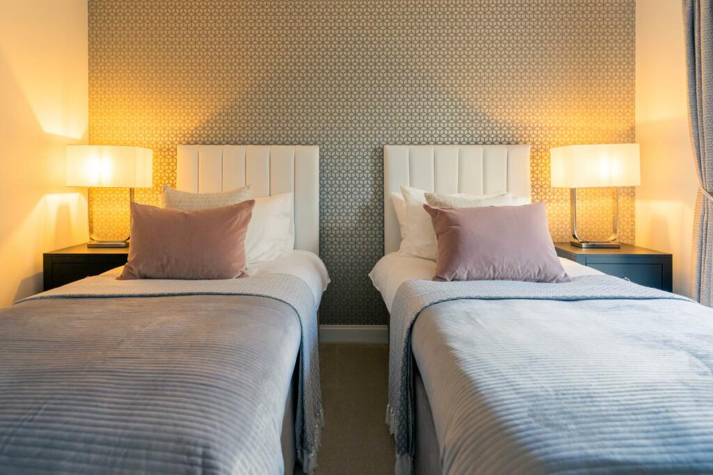 Whitelock Grange, Bingley - Guest Suite  