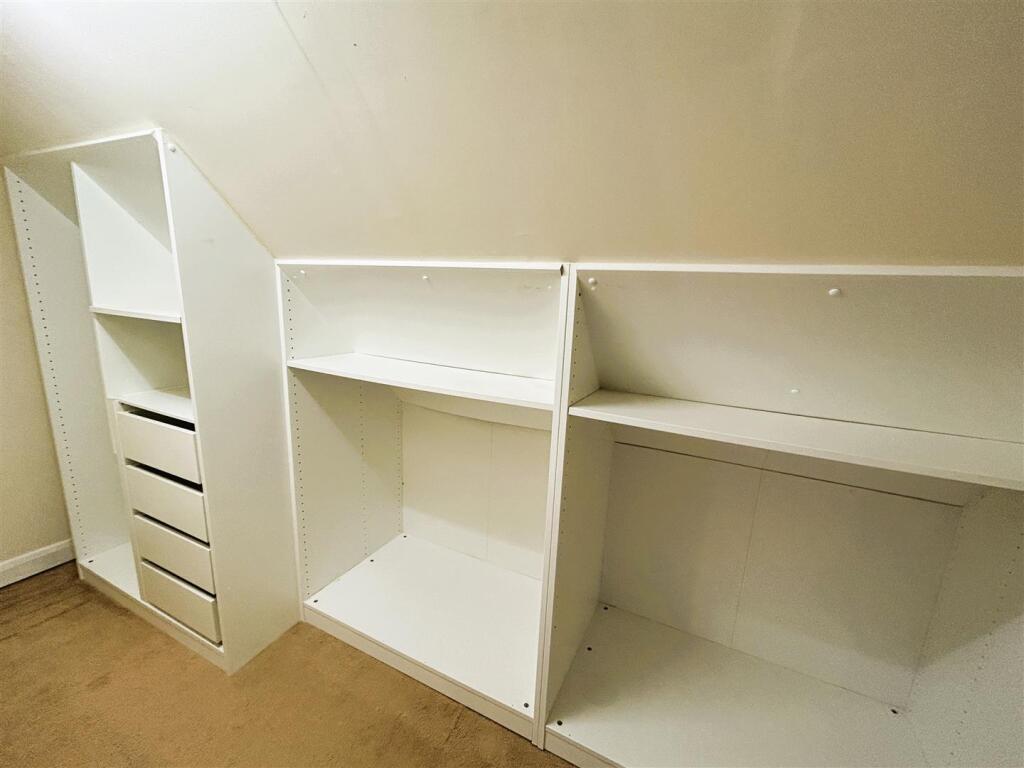 walk -in.JPG