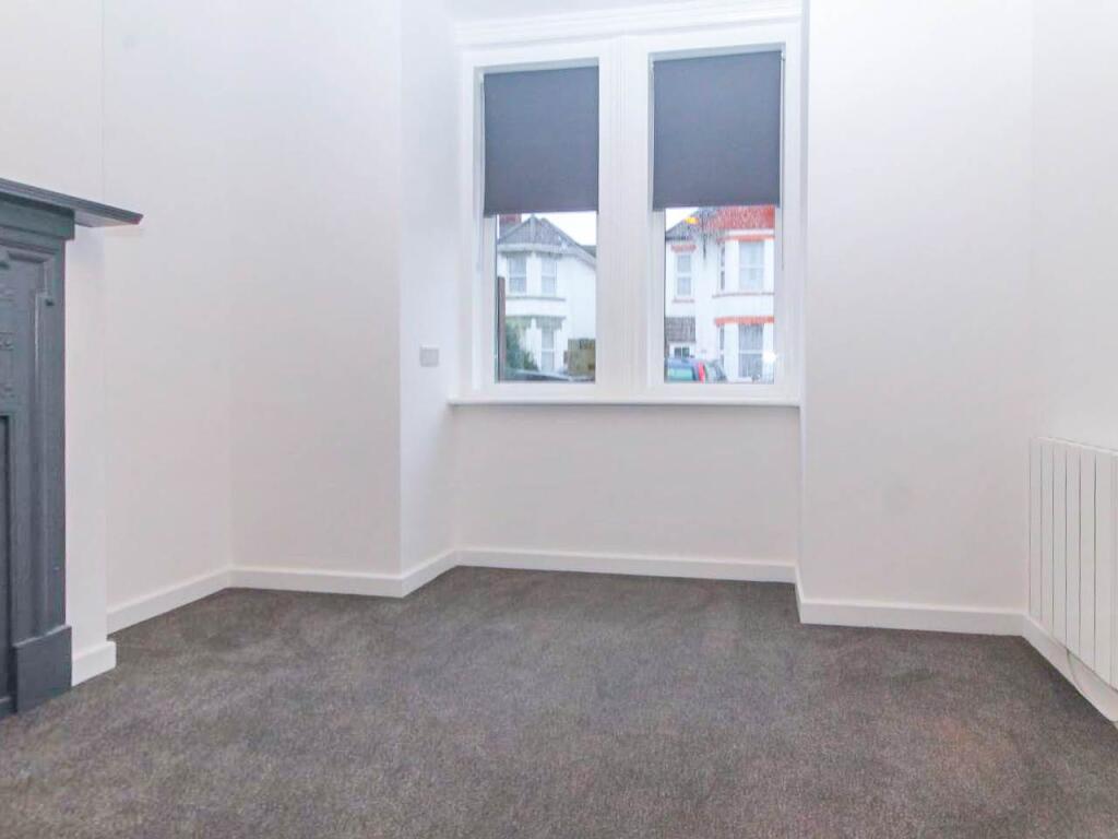1, 123 parkwood loun