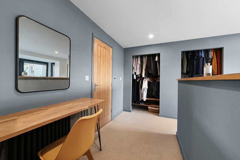 Mudflats-bedroom3