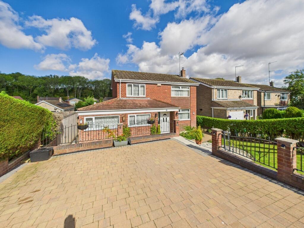 4 Bedroom Detached House - For Sale