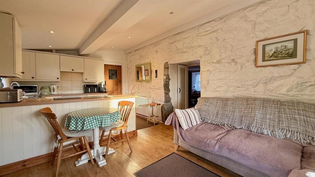 rear sitting room/kitchen