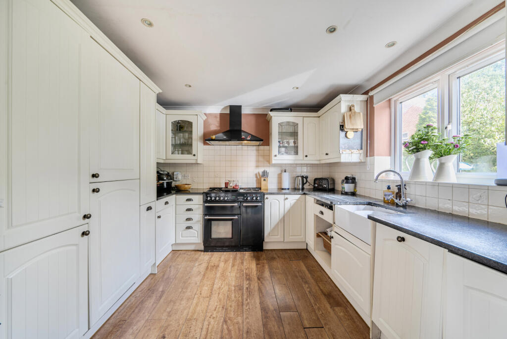 1350986-9-68c1b8e...