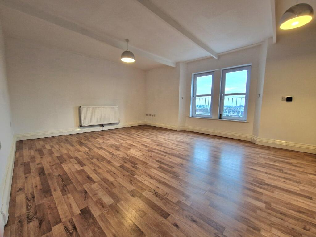 Lounge/Kitchen