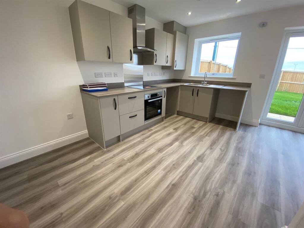 DINING KITCHEN.jpg