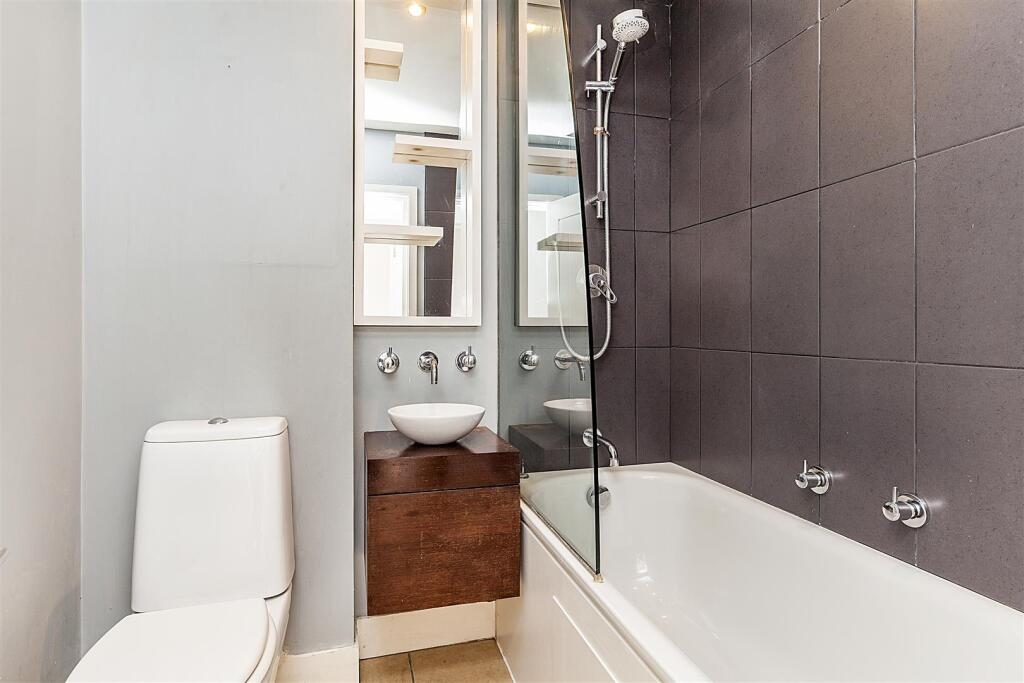 Sinclair Road - Bathroom