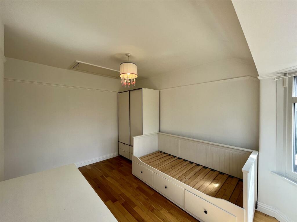 Bedroom 2 Aspect 2