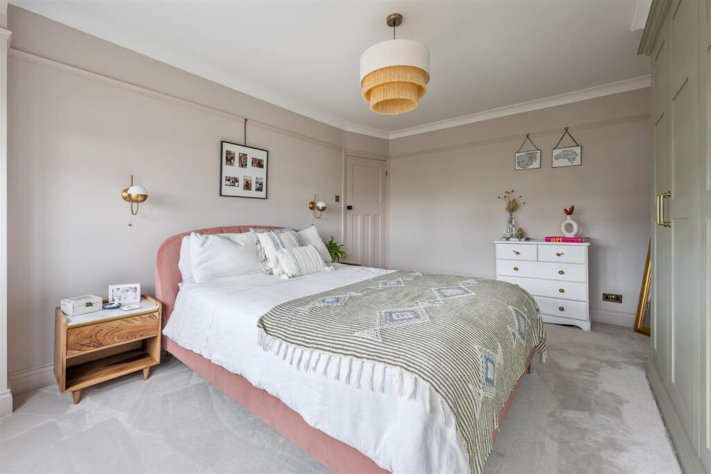 Woodberry Way, E4