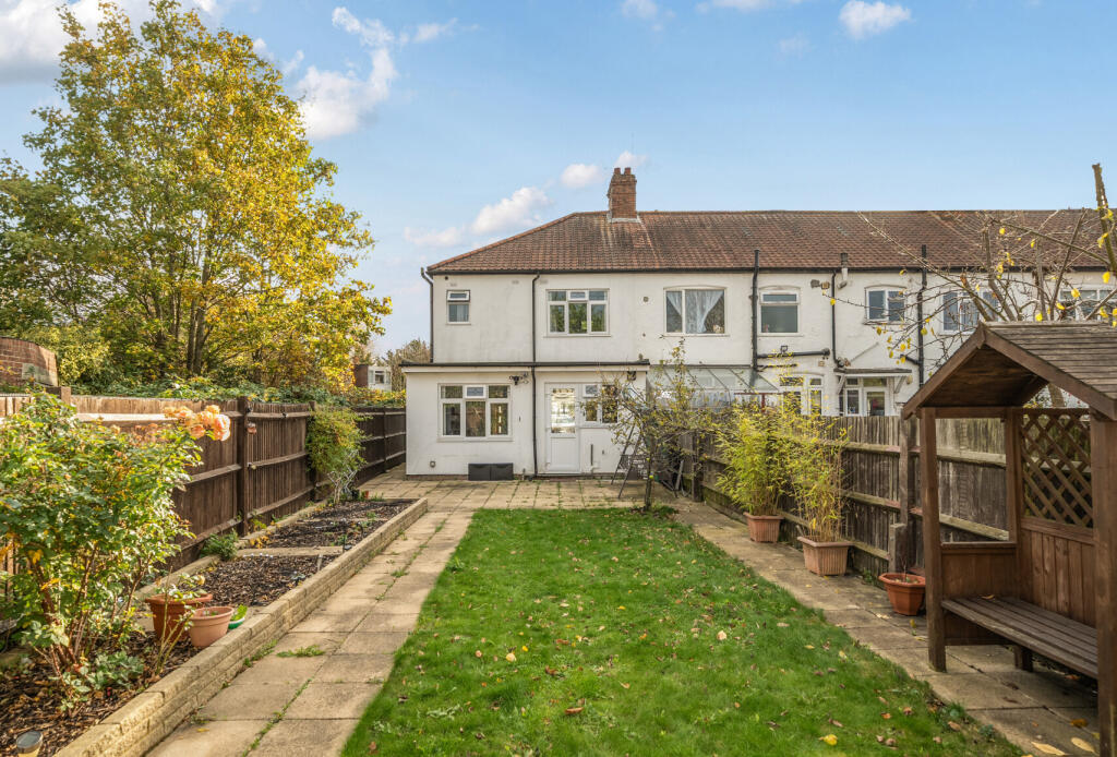 1376244-18-690b2b...