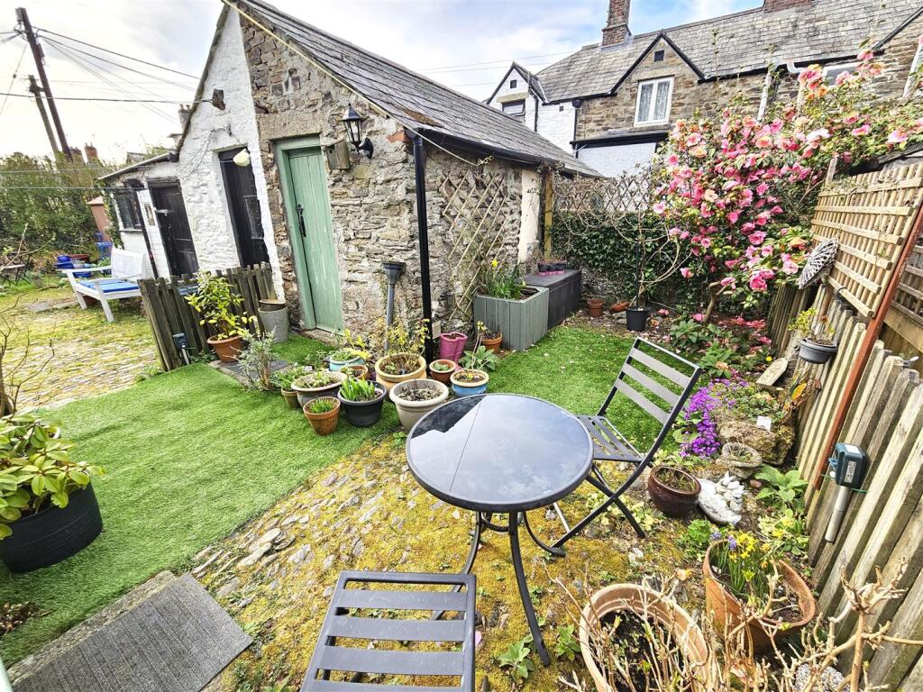 Garden to Rear of Cottage.jpg