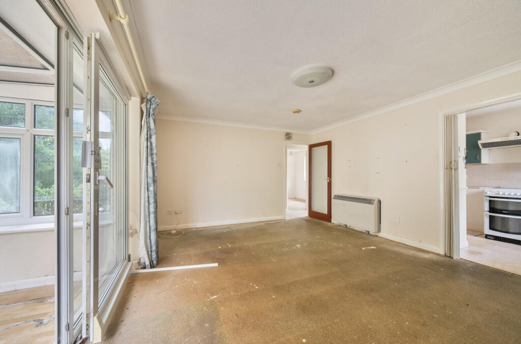 1306994-8-684aee6...