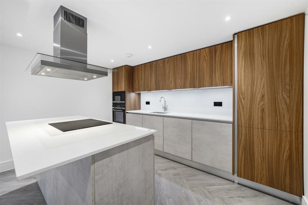 Flat 1 - 17 Sudbury Hill Close - vTUdzPSQXr4mOlKPh