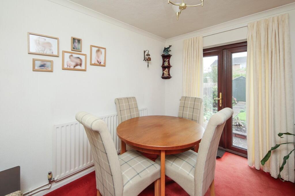 4 Brunel Close Cv31-6.jpg