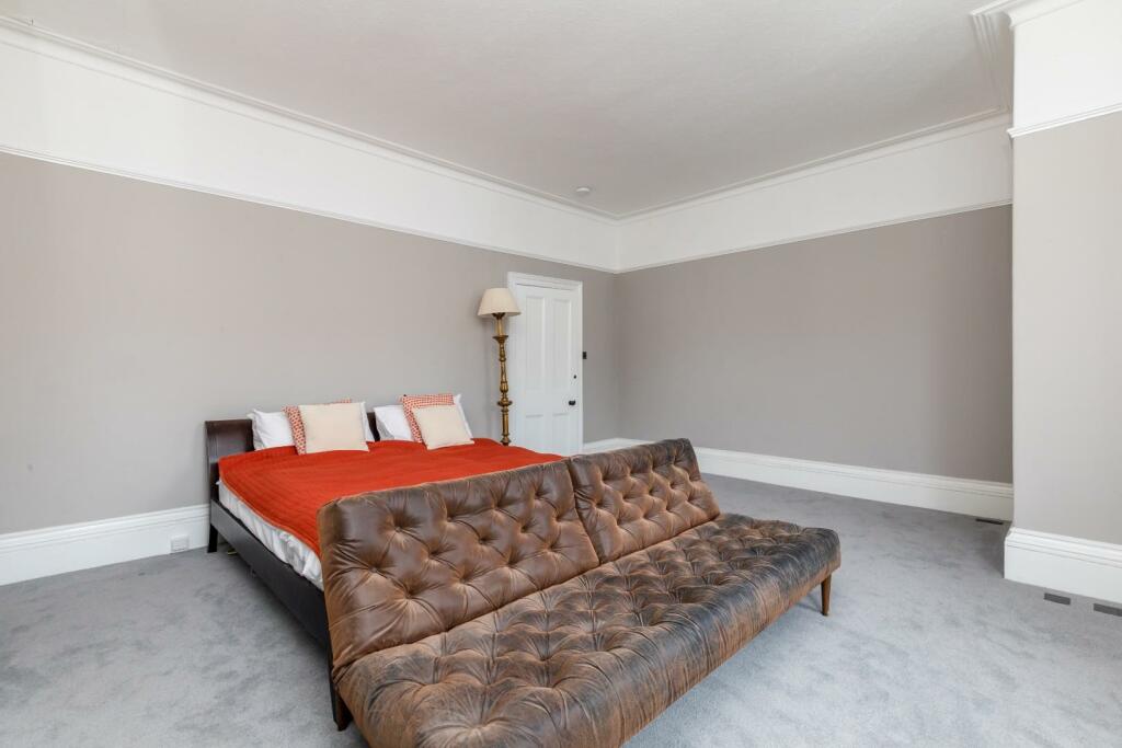 Lansdowne Place, 27, Upper Maisonette-2.JPG