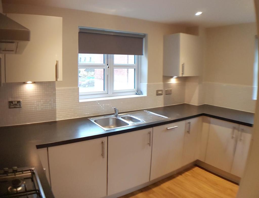 kitchen2.jpg