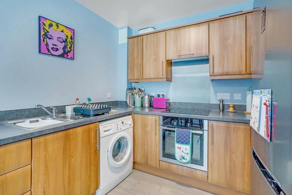 Full Kitchen Shot...