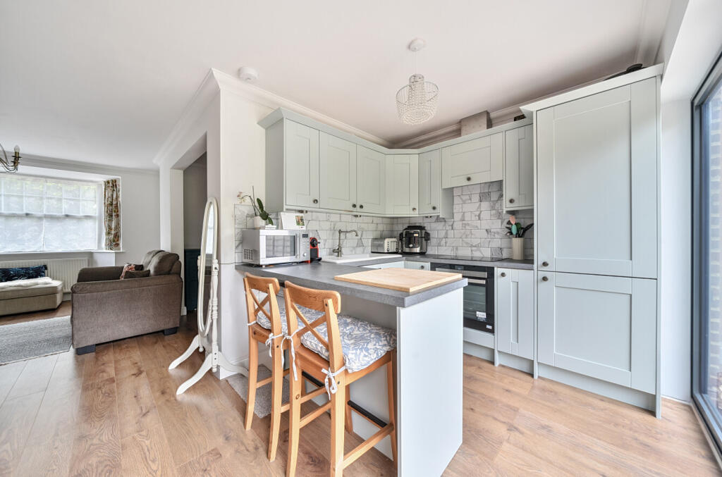 1304621-5-6848962...