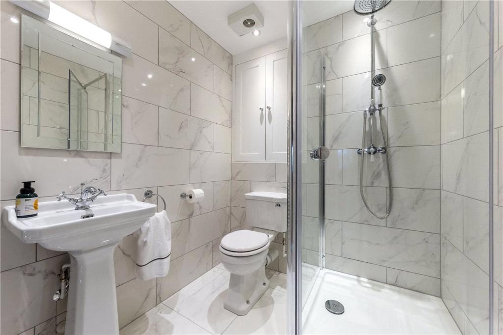Ensuite