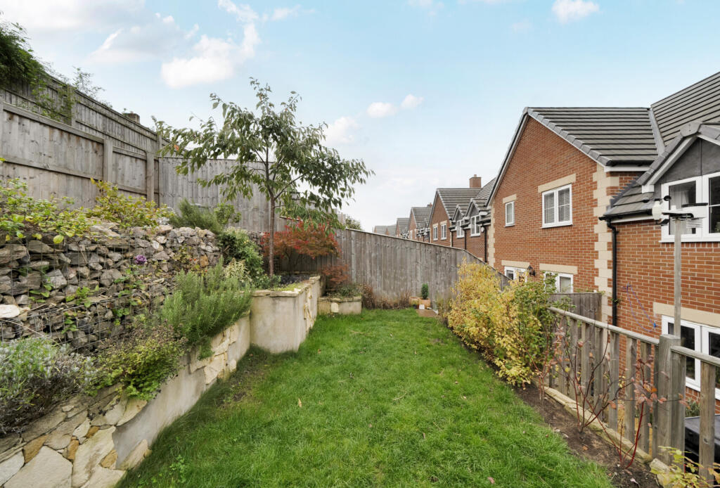 1364323-4-68e6383...