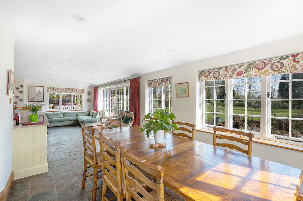Kitchen/Dining