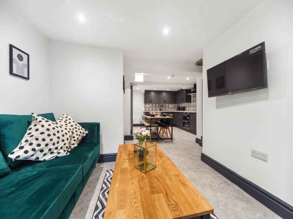 264StanningleyRoad-3