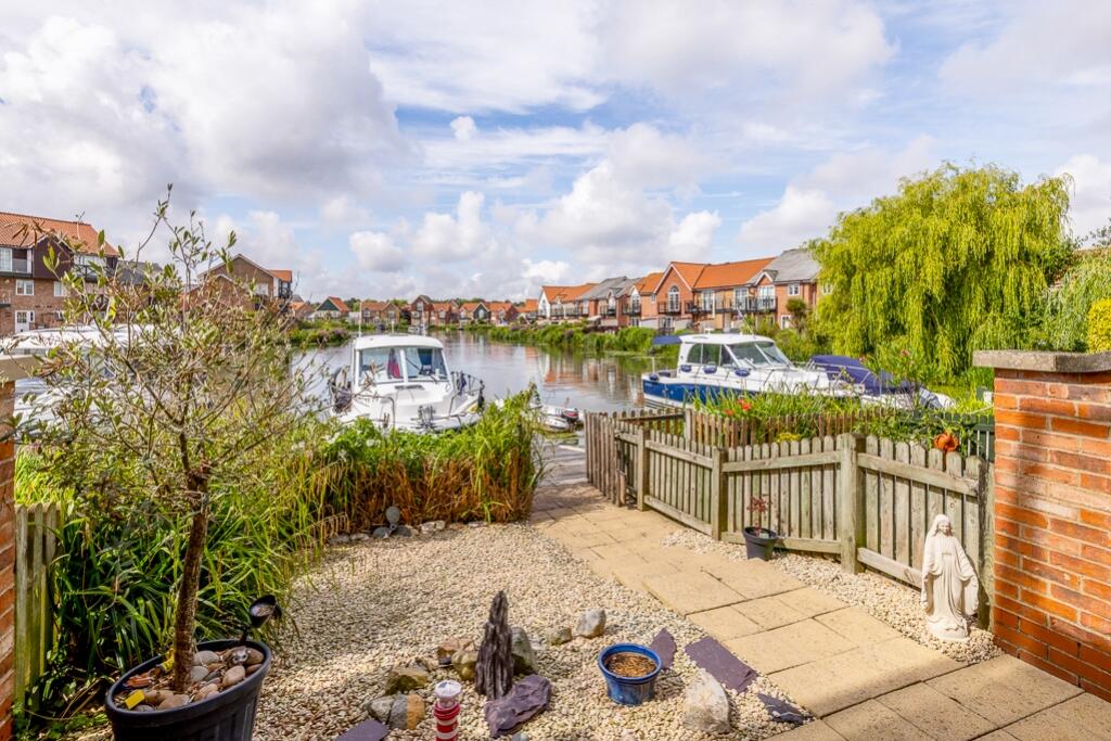 8 Park Lane (Burton Waters)-9