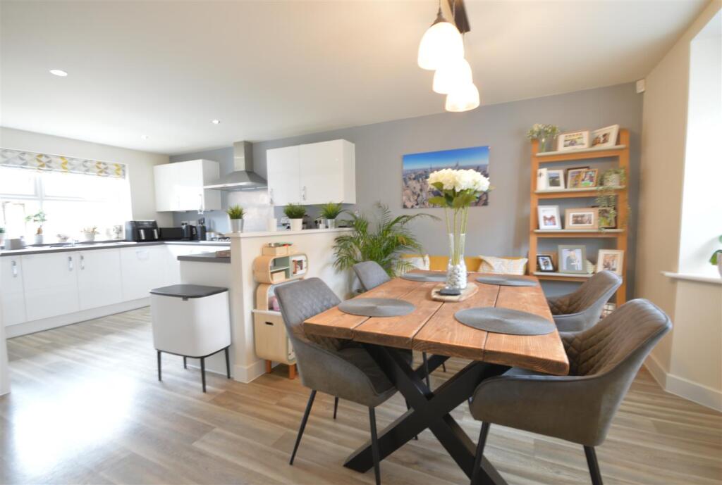 kitchen/family room