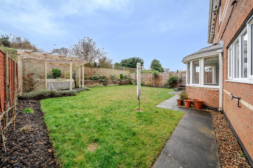 50 Belle Baulk, Towcester (11).JPG