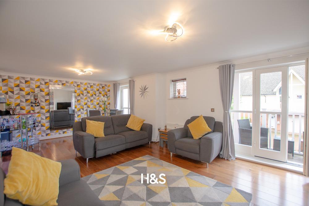 50 Woodshires Road - lounge2.jpg