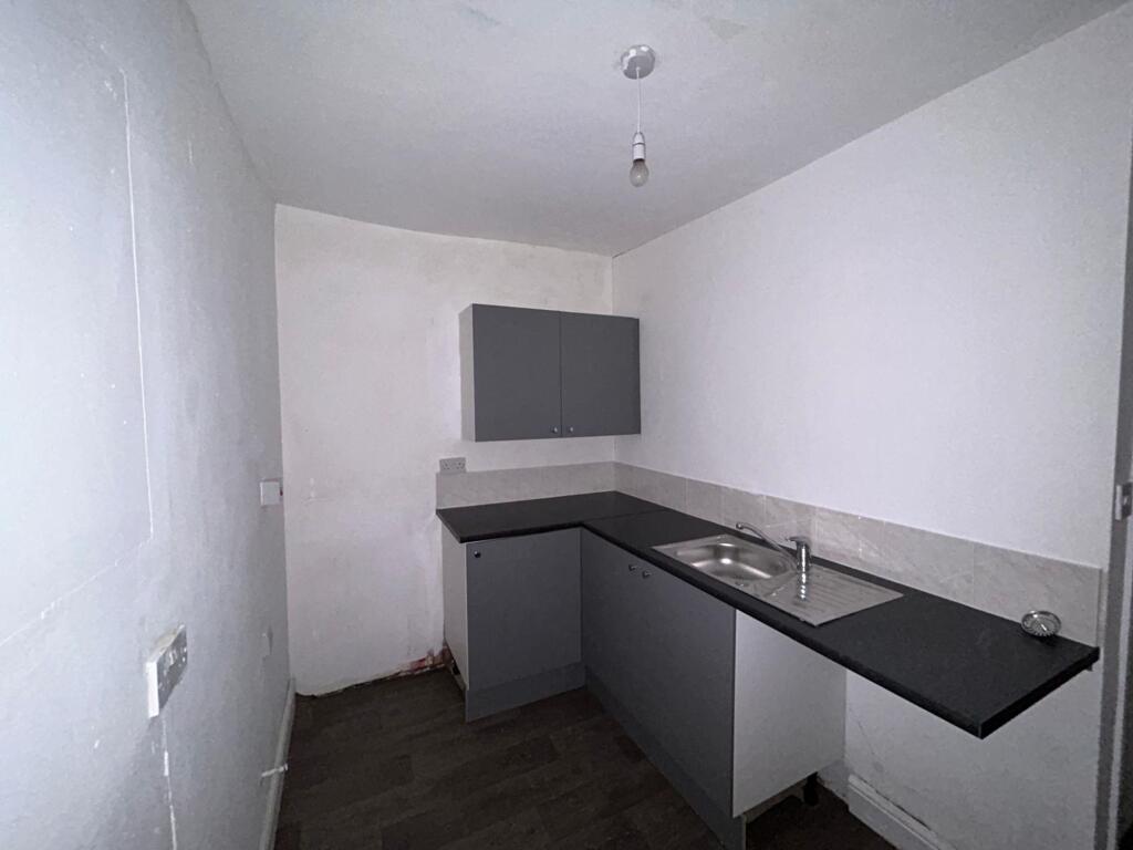 13 Railway Street - Kitchen