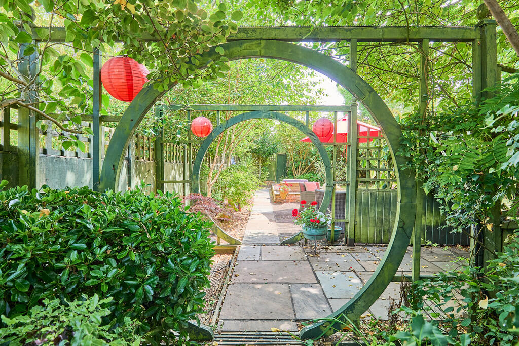 Edward Knight 202...