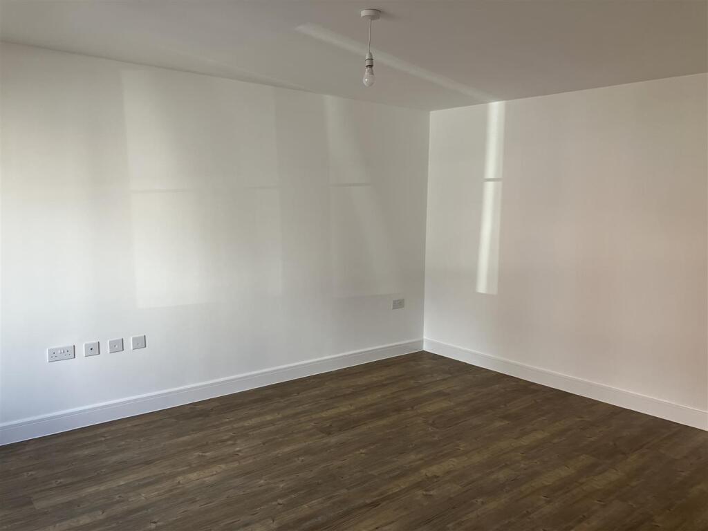 Sitting Room.JPG