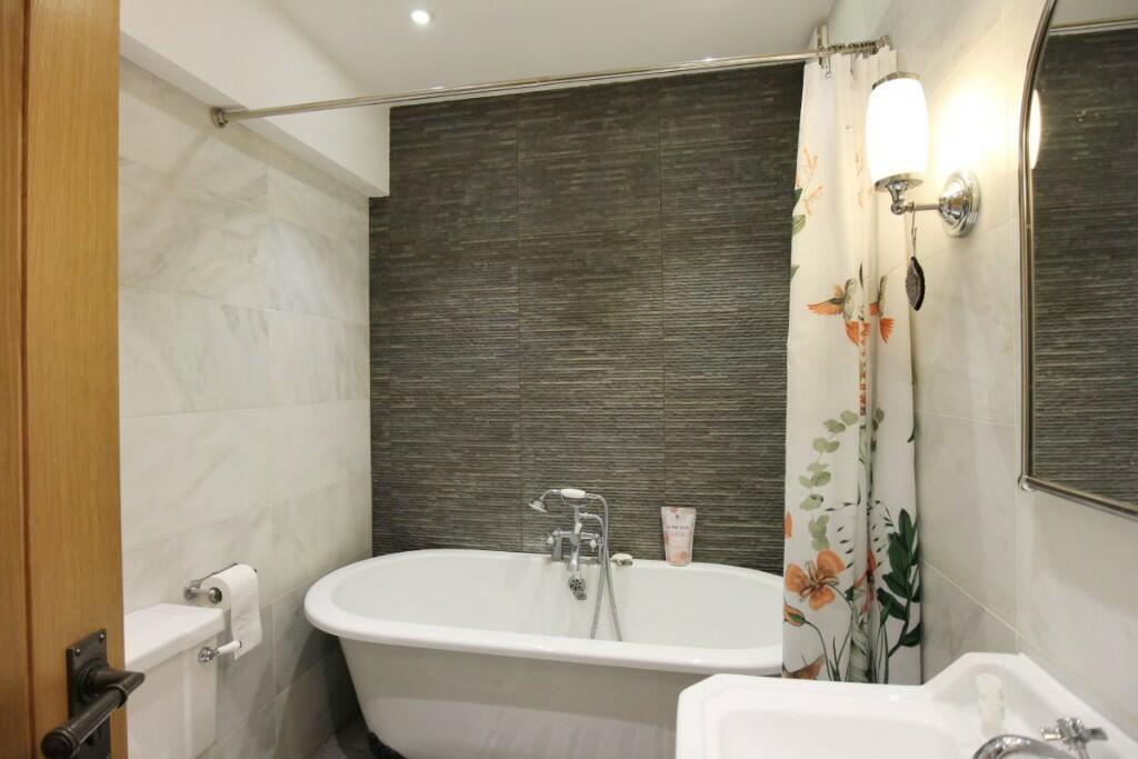 Main bathroom