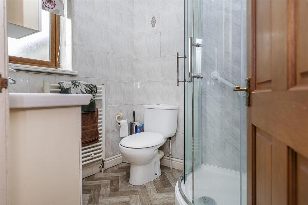 En Suite Bathroom