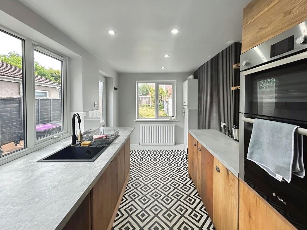 61 Melrose Kitche...