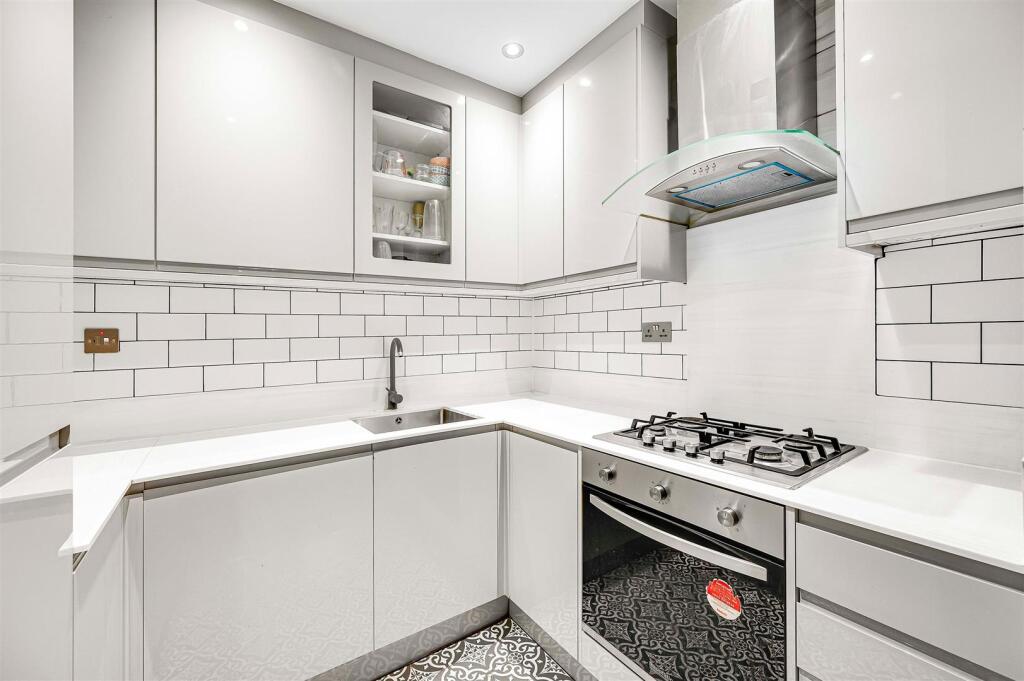 Davies_Davies_5A_Mount_Pleasant_Cres_06.JPG