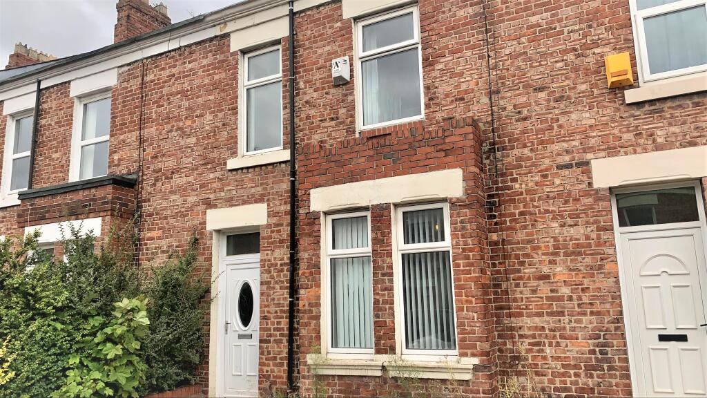 front view of 6 bed 
