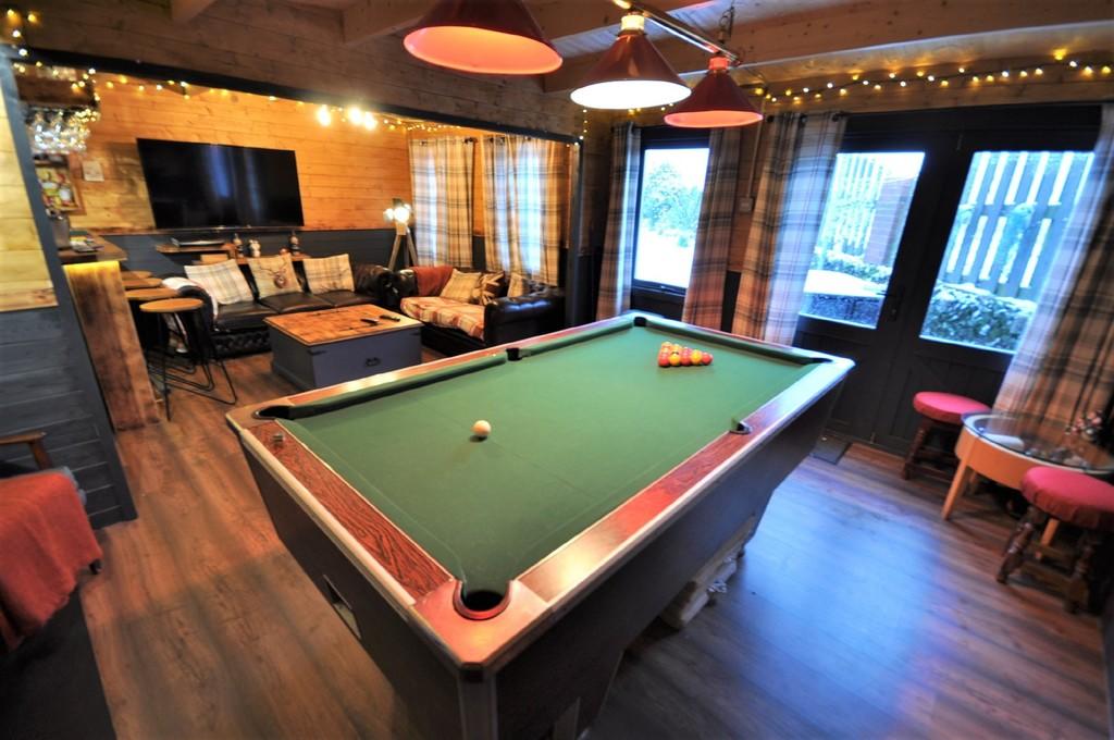 Cabin / Bar