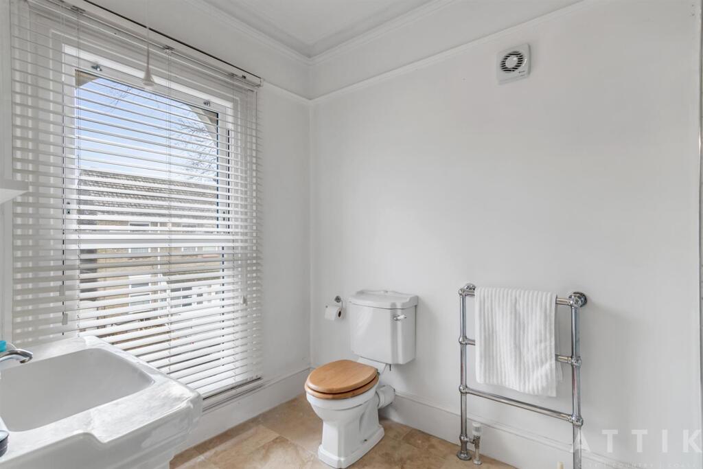 Attik 5, Stradbroke Road Gorleston, NR31 7AQ (28).