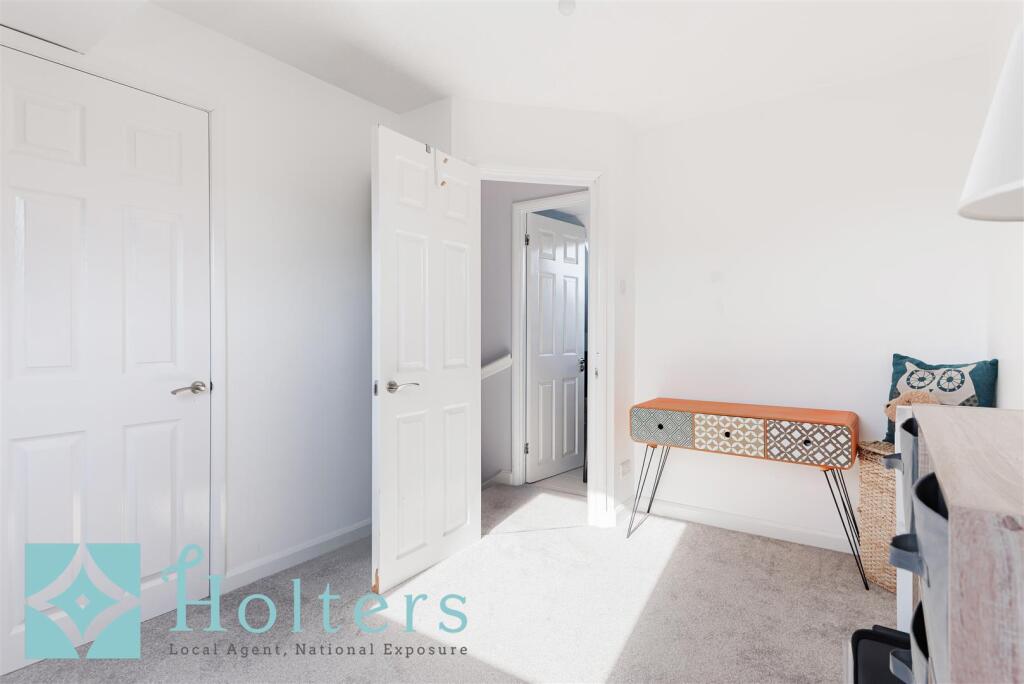 10 Heather Close, Newtown-18.jpg