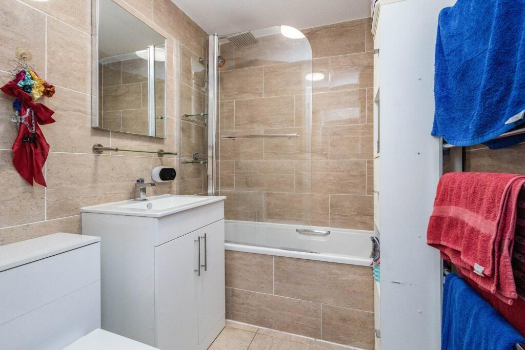 bathroom.png