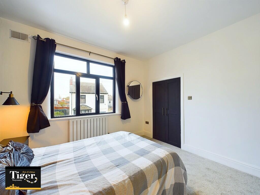 CAM02176G0-PR0393...