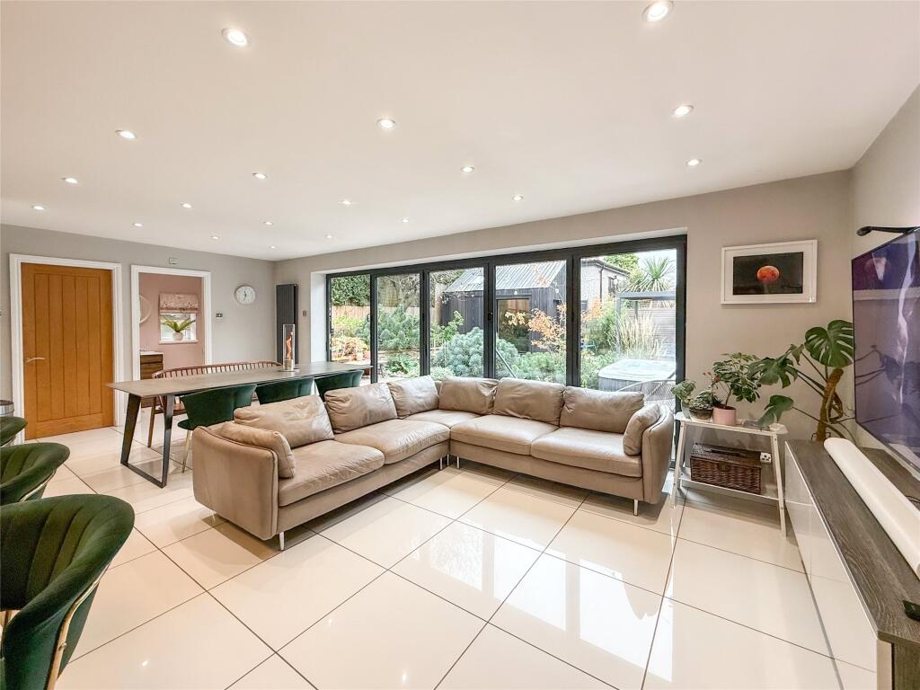 Kitchen/Diner/Family